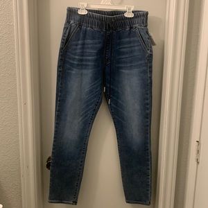 New Juicy couture medium wash easy skinny jeans